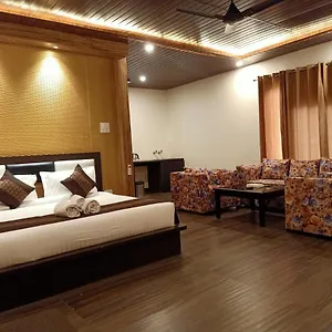 Resort Skywood Shoghi